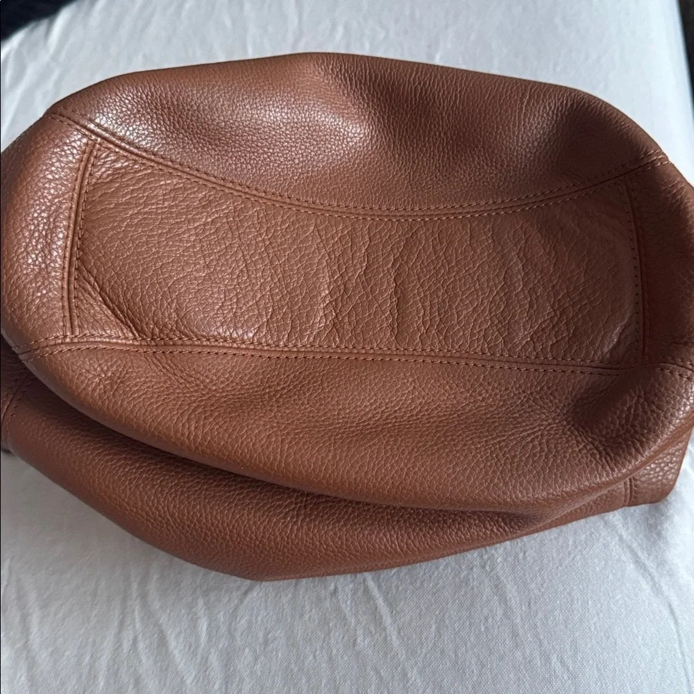 Michael Kors Brown Pebbled Leather Multi-Pocket Shoulder Bag. Gold hardware. - Picture 13 of 14